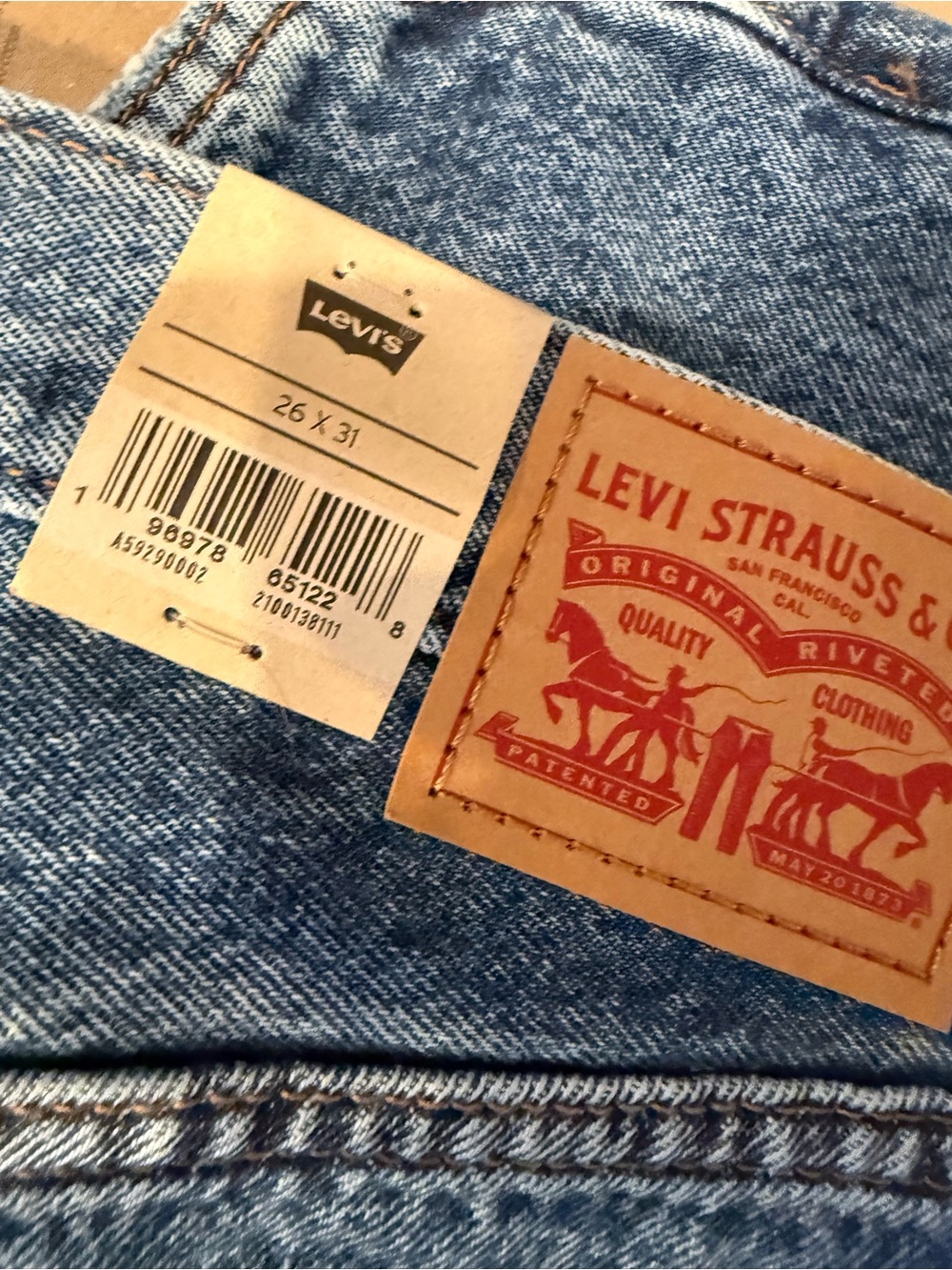 Levi’s - Picture 6 of 9